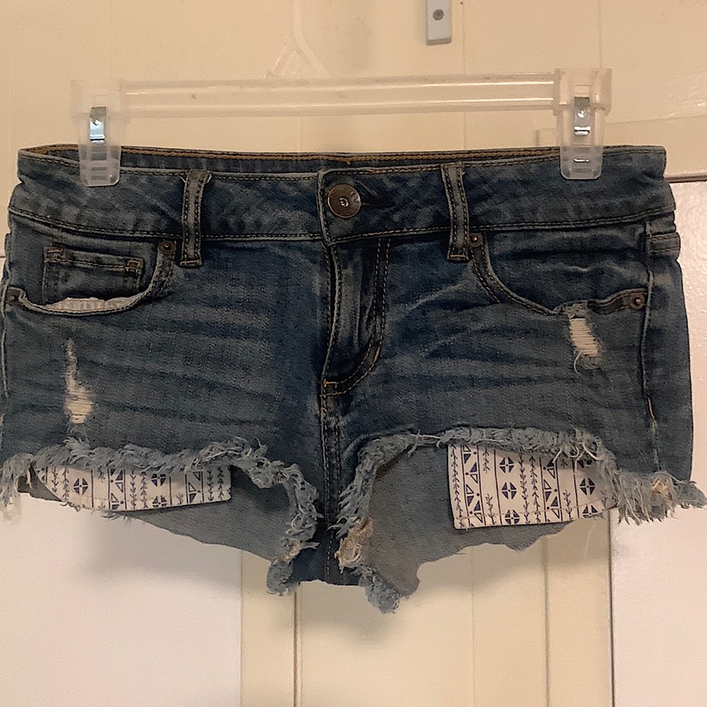 Cheeky daisy dukes